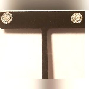 10 Kt White Gold Diamond Stud Earrings